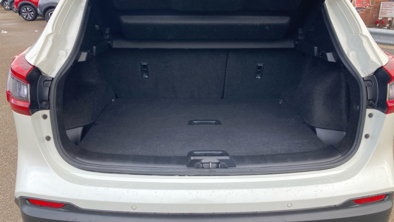 Nissan Qashqai 1.5 dCi 115 Tekna 5dr Diesel Hatchback